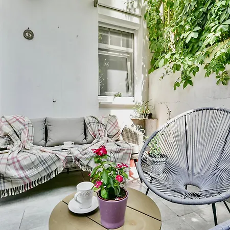 Daire Buda Bliss Garden *