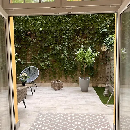 Апартаменты Buda Bliss Garden