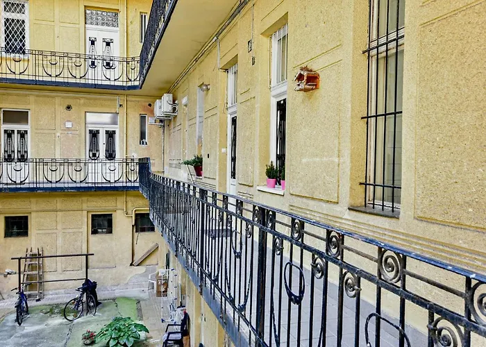 Buda Bliss Garden * Budapest