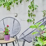 Buda Bliss Garden شقة